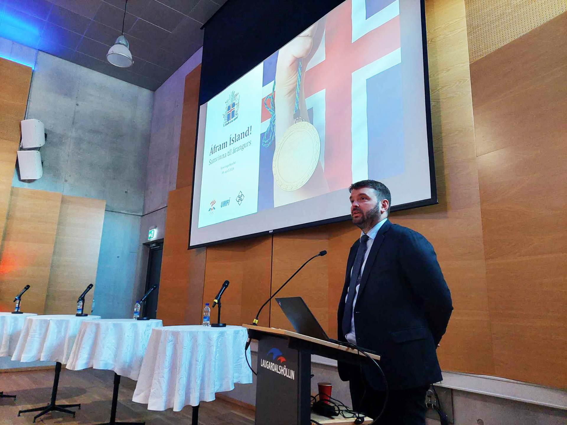 Ásmundur Einar Daðason, mennta- og barnamálaráðherra, kynnti áform um eflingu afreksíþróttastarfs á blaðamannafundi í Laugardalshöll í vor - mynd