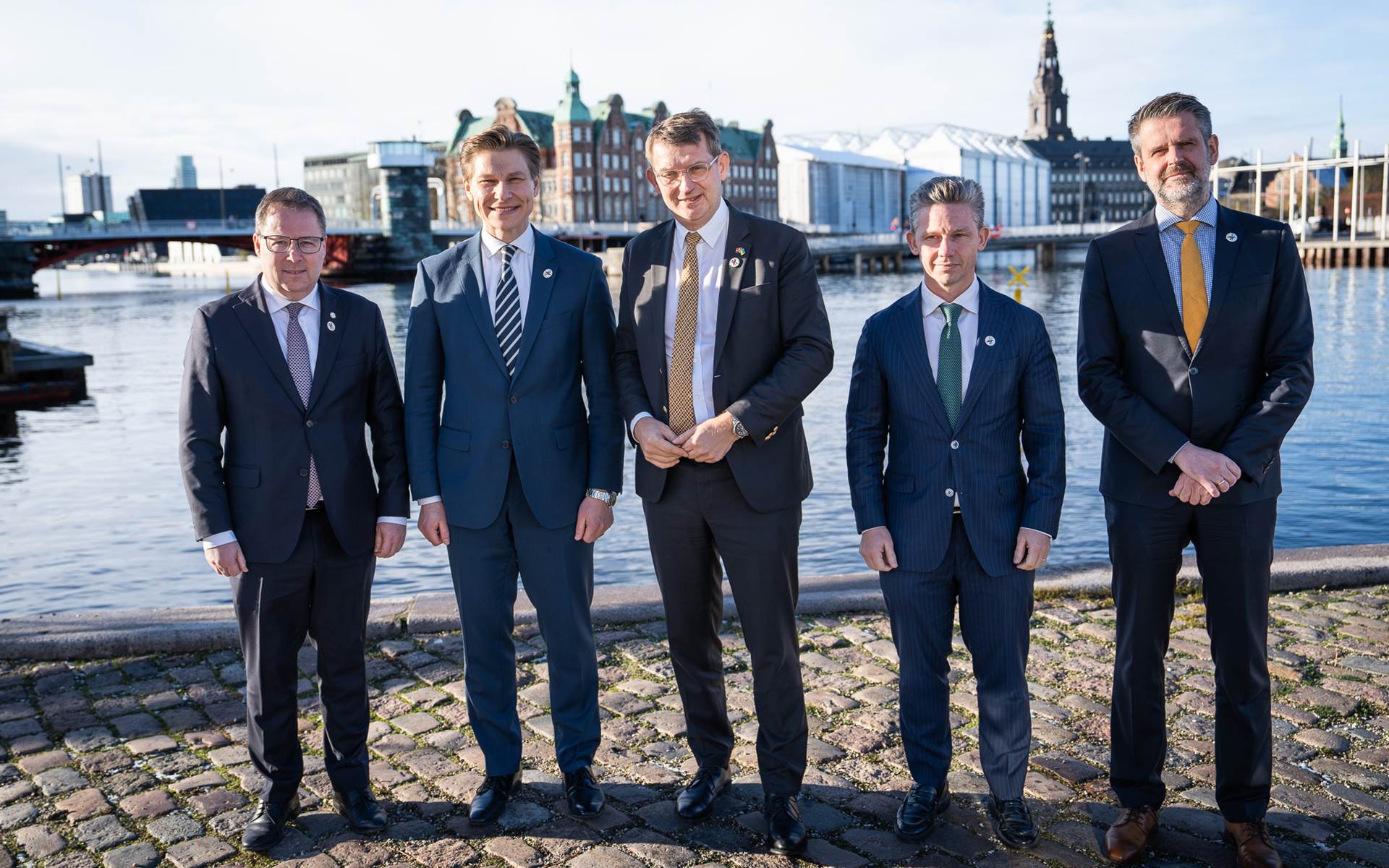 Bjørn Arild Gram, varnarmálaráðherra Noregs, Antti Häkkänen, varnarmálaráðherra Finnlands, Troels Lund Poelsen, varnarmálaráðherra Danmerkur, Pål Jonson, varnarmálaráðherra Svíþjóðar, og Martin Eyjólfsson ráðuneytisstjóri utanríkisráðuneytisins. - mynd