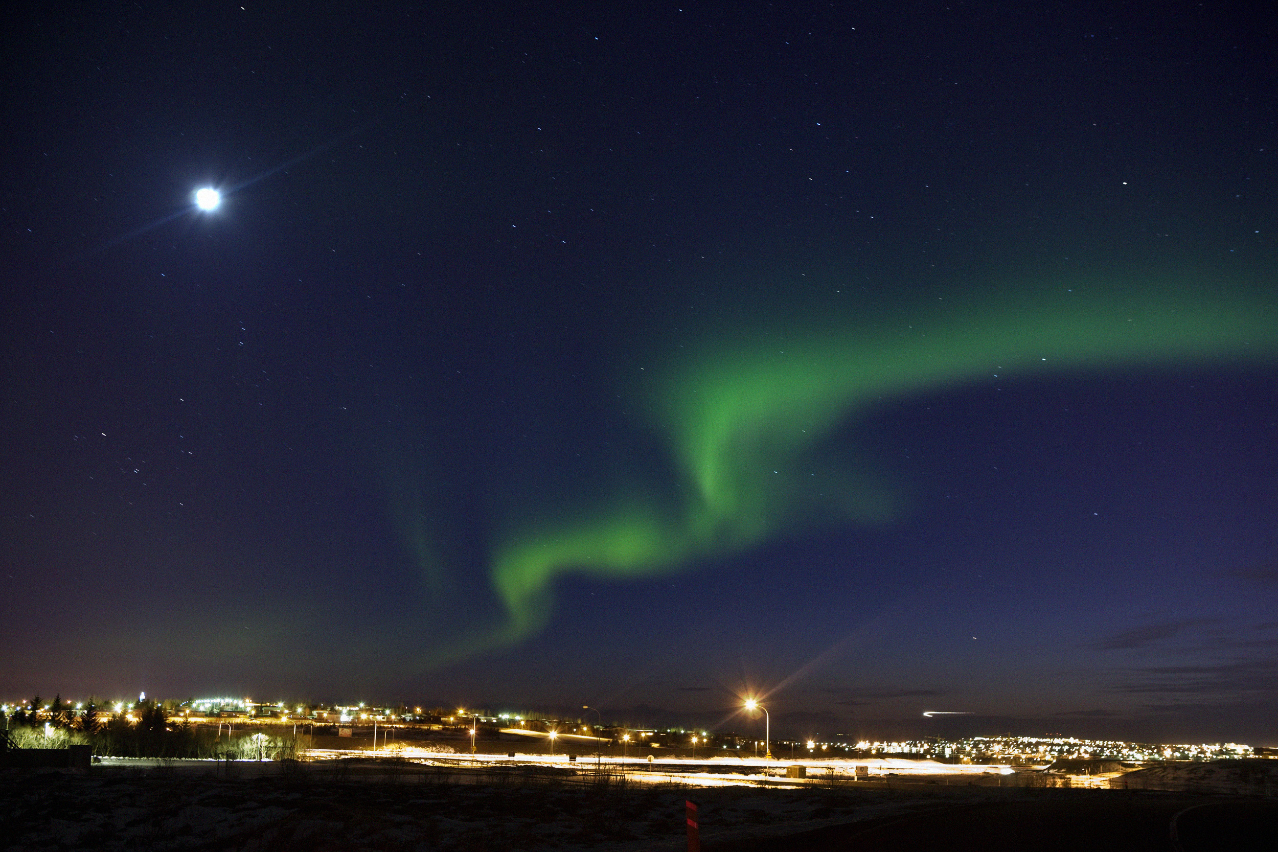 Norðurljós yfir Reykjavík